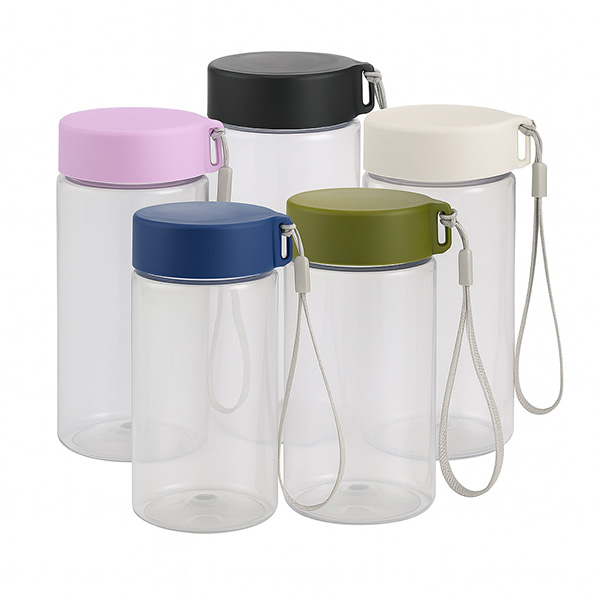 【先行掲載】飲み口の大きなクリアボトル